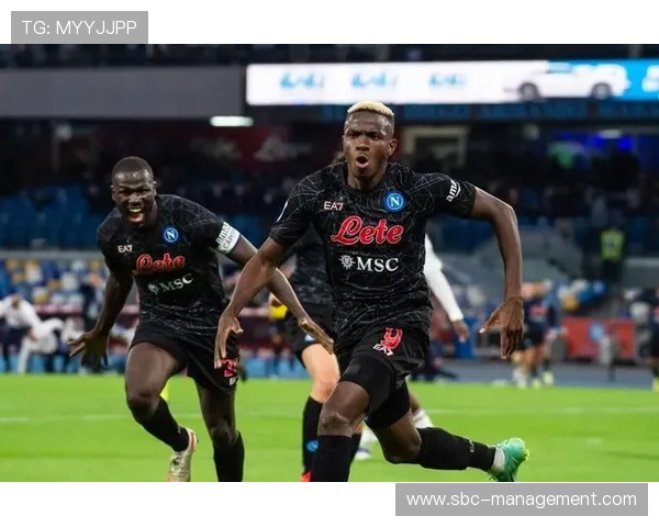 奥斯梅恩无球跑动与纵深威胁分析