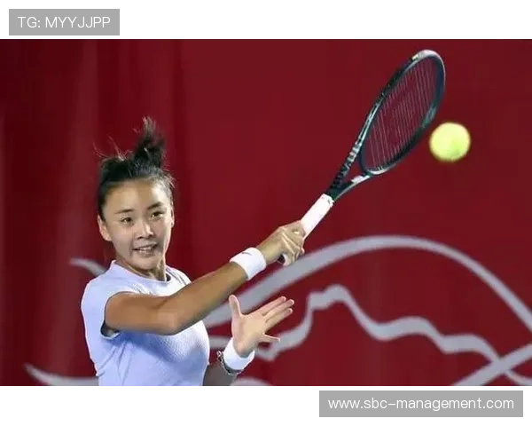 袁悦连喝个咖啡都像在开豪车派对，这生活真隔着屏幕喘不过气